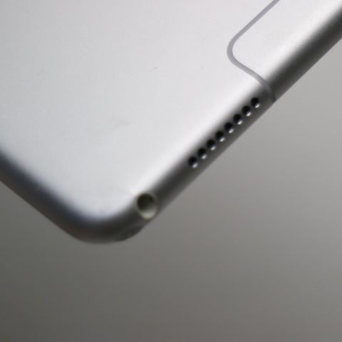 SIMフリー iPad Pro 10 5インチ Wi Fi Cellular セルラー 64 GB シルバー タブレット 白ロム Apple 07000
