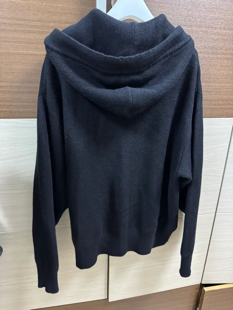 クアー ESSENTIALS エッセンシャルズ ニート フード ジップアップ ブラック M