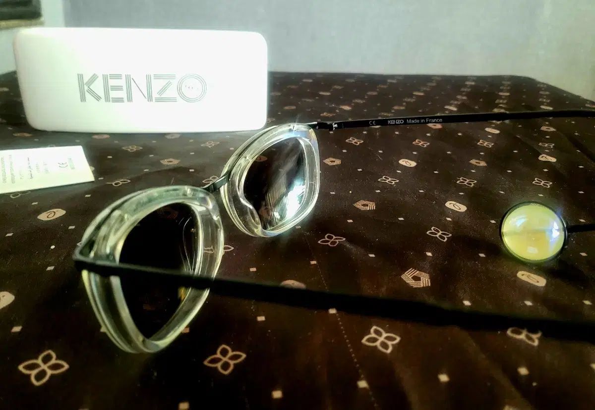 KENZO シルバーミラー