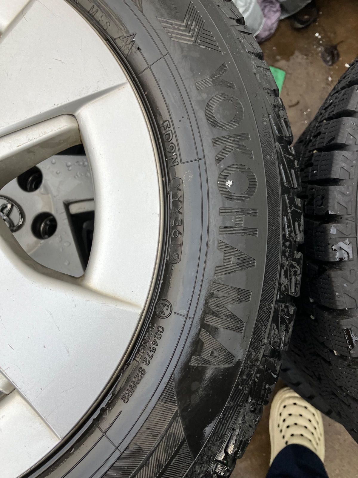 195 65 15 スタッドレス4本 プリウス ホイール