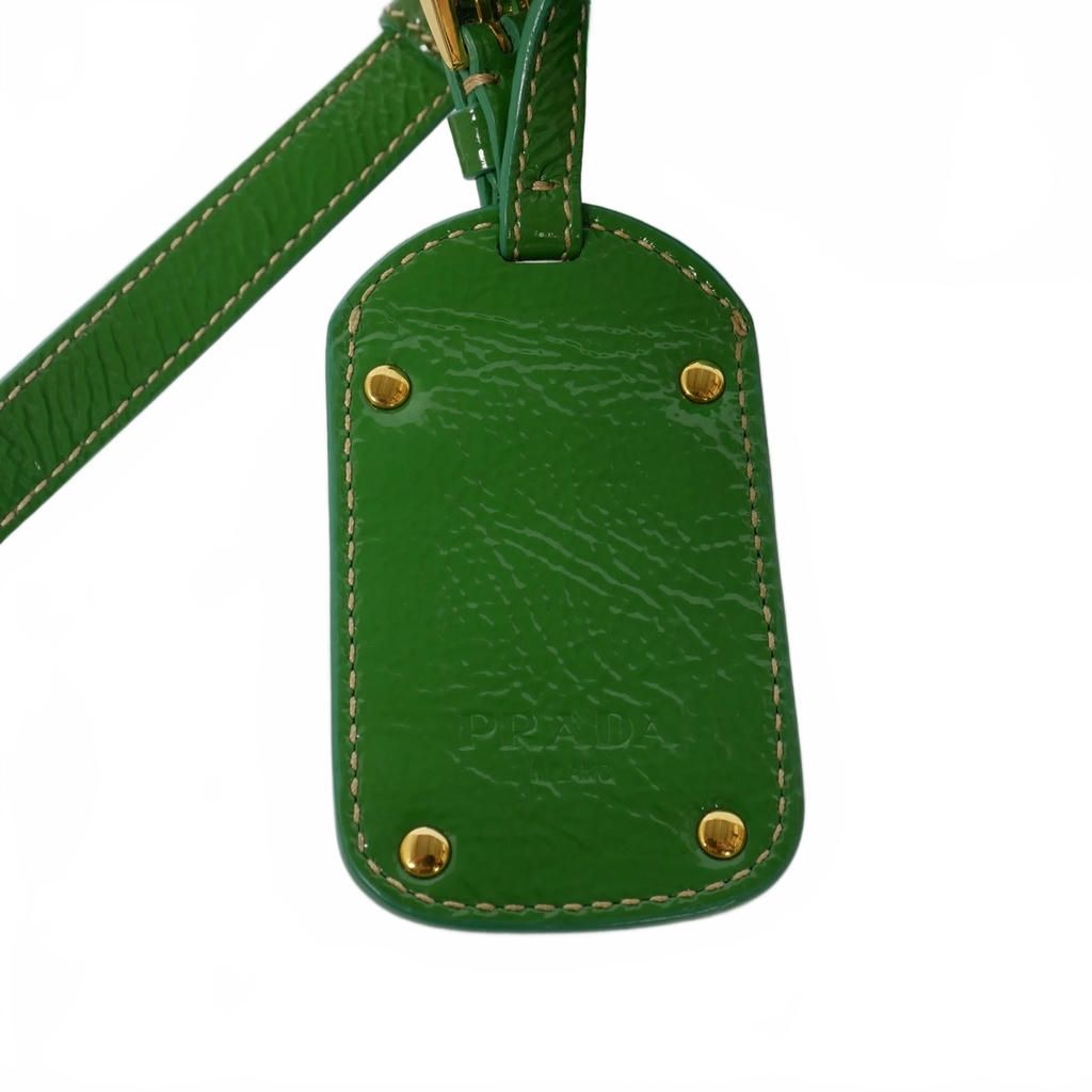 プラダ PRADA ナイロン 三角プレート ショルダーバッグ グリーン 緑