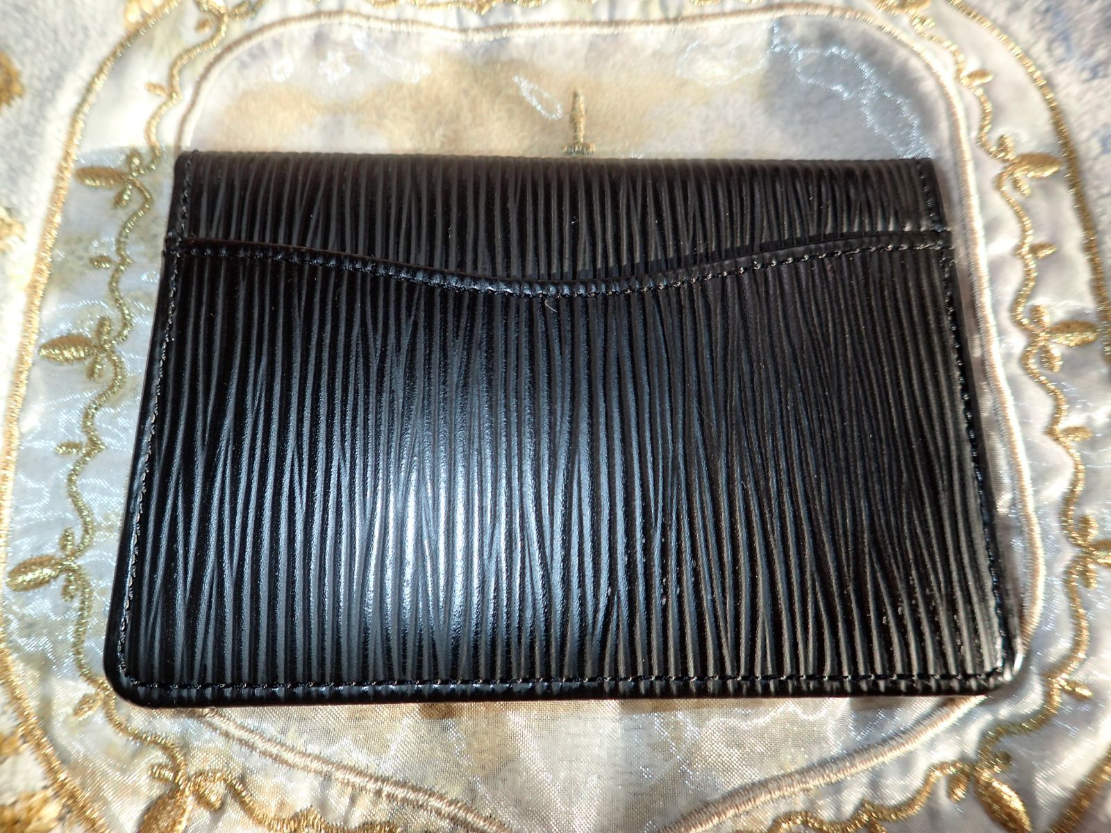 LOUIS VUITTON ルイヴィトン カードケース ノワール エピ ポシェット