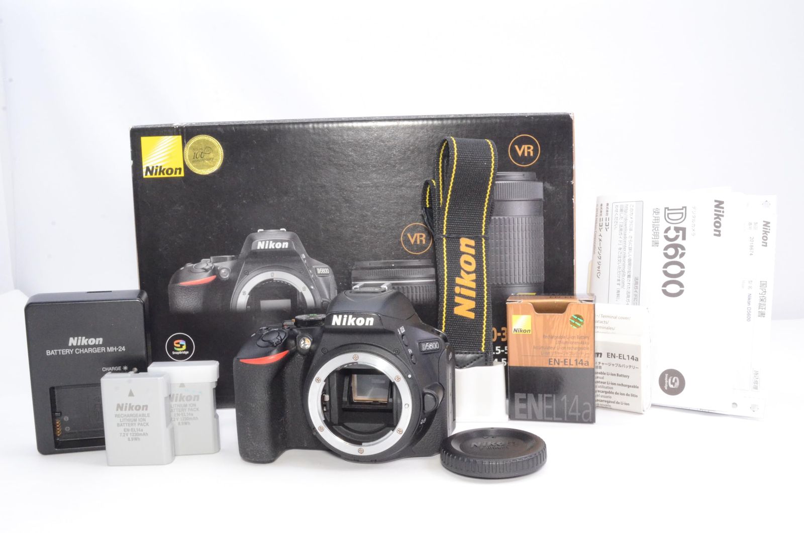 Nikon D5600 ボディ - メルカリ