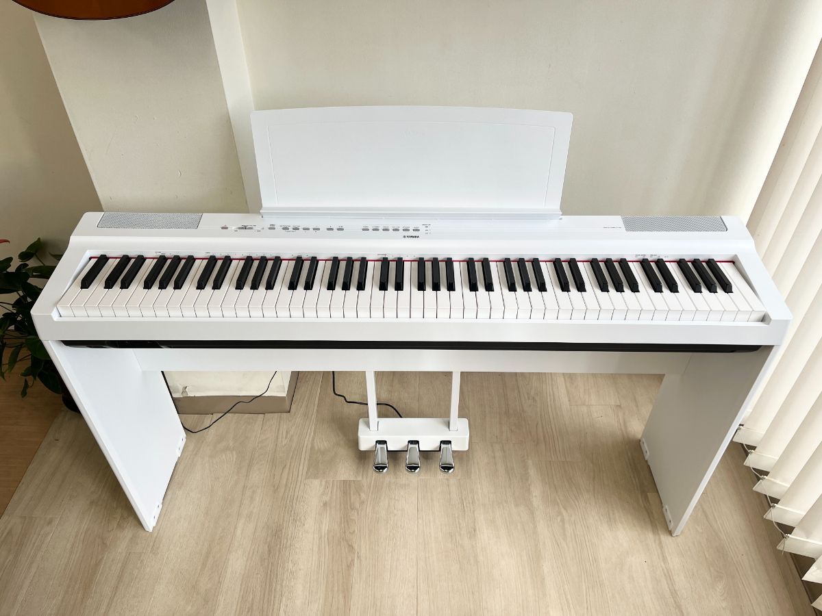 メンテナンス＆クリーニング済み ヤマハ P 125 WH ホワイト 2020年製 電子ピアノ 88鍵盤 ポータブルタイプ YAMAHA Pシリーズ 千葉 東京 神奈川 埼玉 愛知 電 の配送設置込