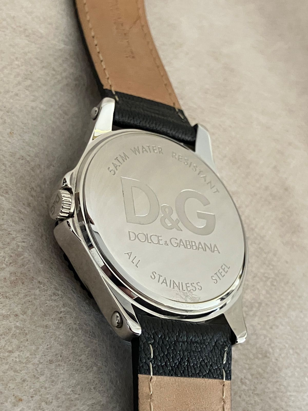 稼働☆稼働☆美品DOLCE＆GABBANA メンズ QZ腕時計 電池新品 - メルカリ