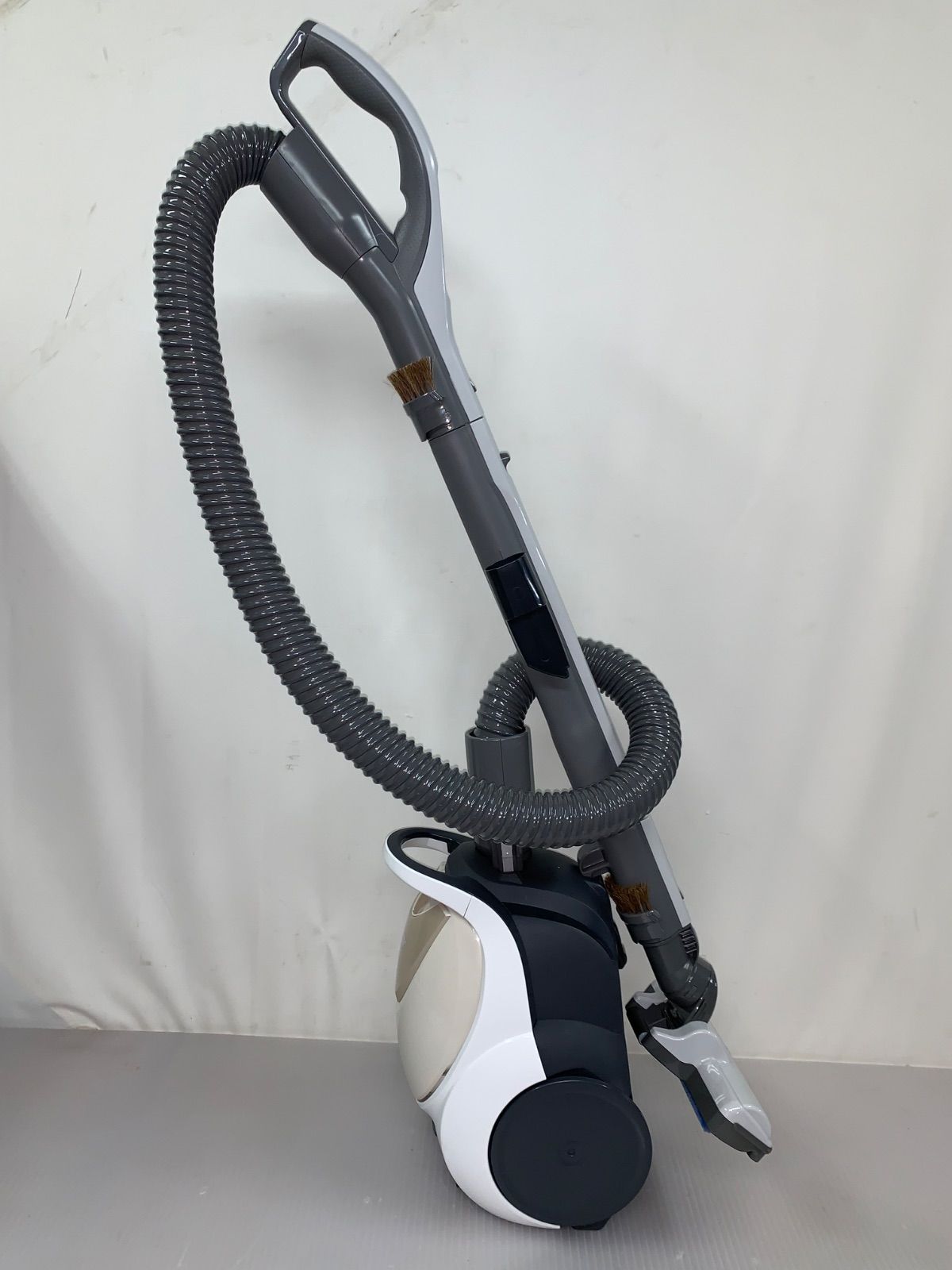 12r3. 美品 三菱 紙パック式掃除機 Be-K TC-FJ2CE3-N 2023年製 3ヶ月