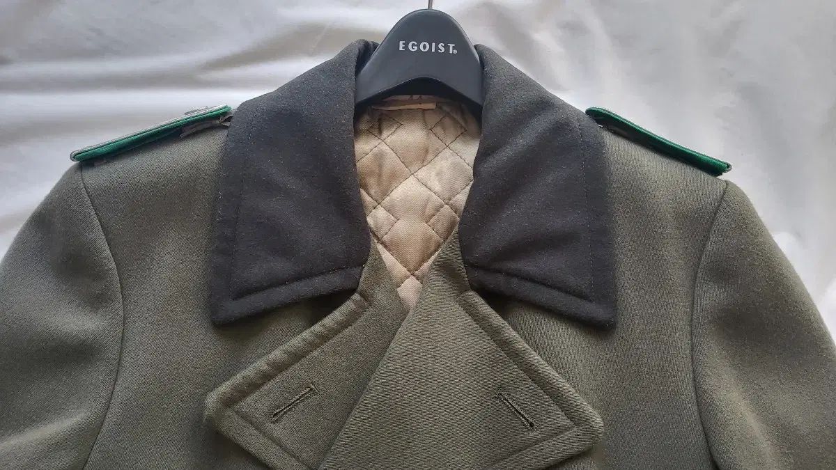 オリジナル 東ドイツ軍 国境警備隊 将校用 ウールコート 出品 - メルカリ