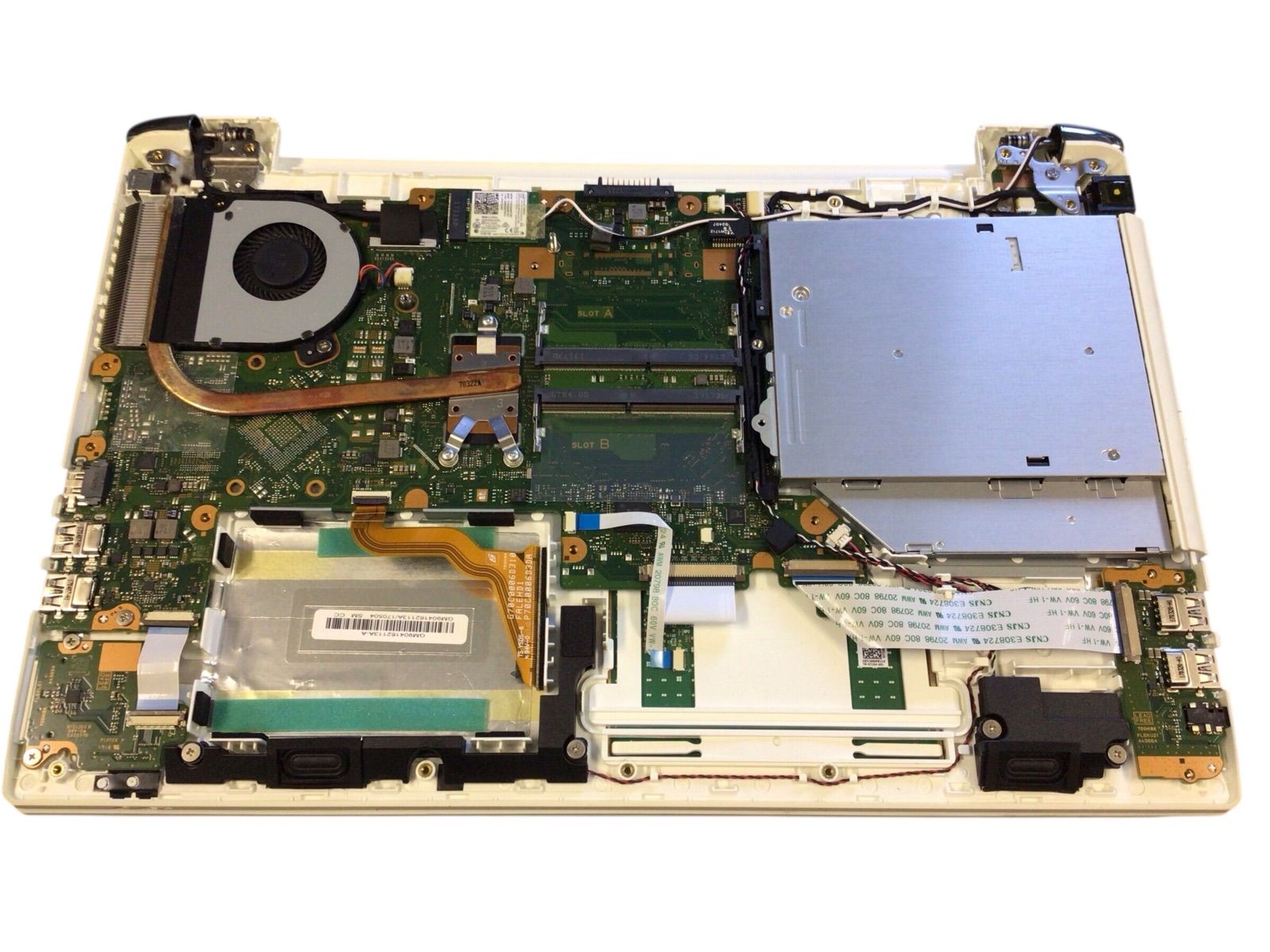 ジャンク] TOSHIBA Dynabook T65/DG / CPU CORE i7-7th/ メモリ無し