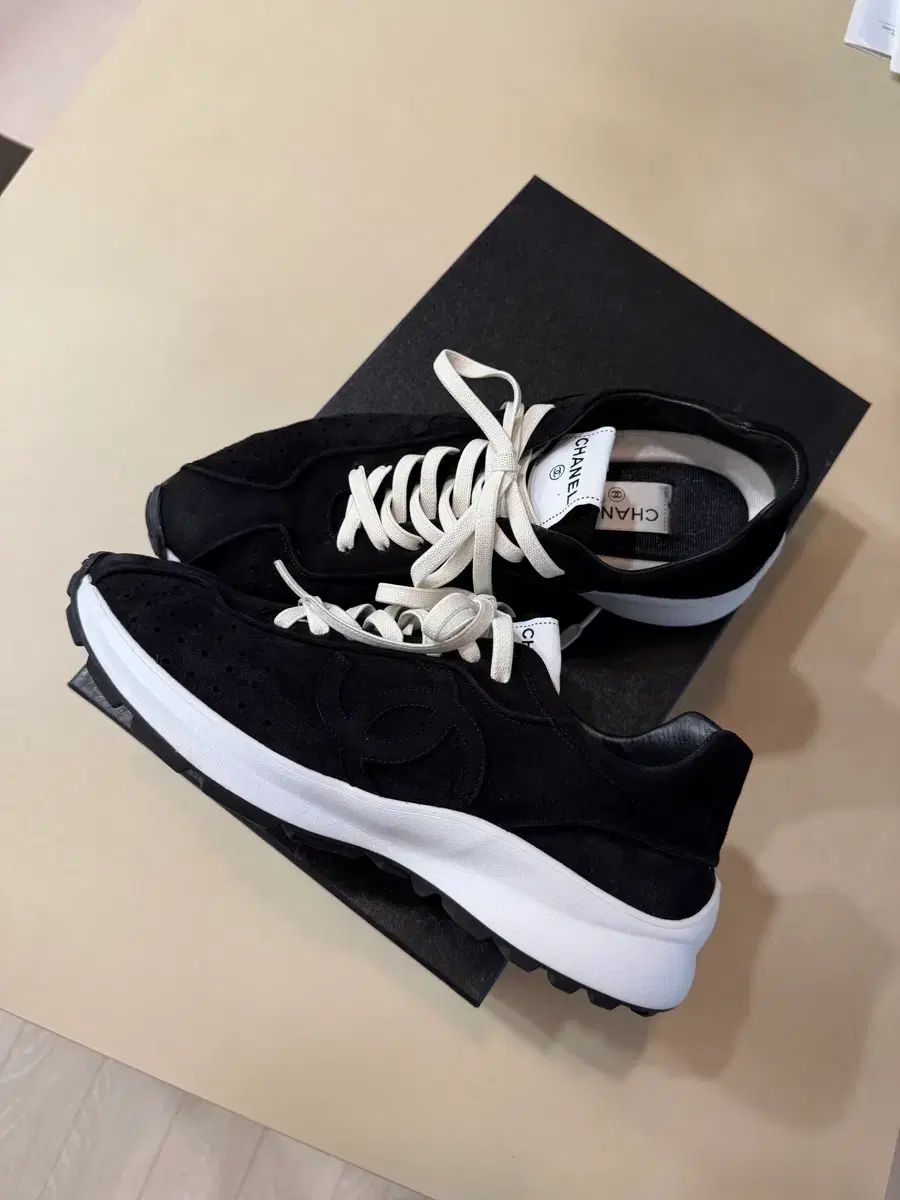 シャネル スニーカー 43 - メルカリ