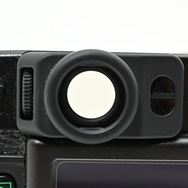  デジタルカメラ X 20 ブラック 液晶保護フィルム装着済 外観 ファインダー内部に虫の死骸混入あり 撮影影響なし コンパクトデジタルカメラ デジタルカメラ