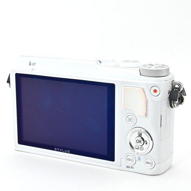 光学式5軸手ぶれ補正搭載