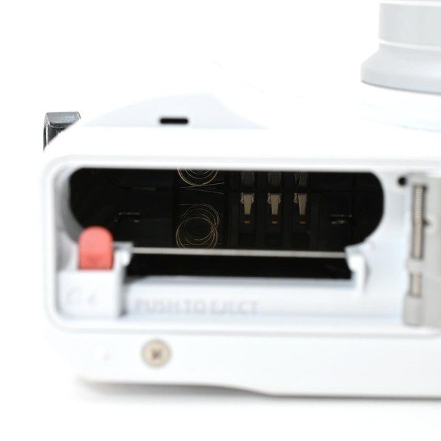 光学式5軸手ぶれ補正搭載 光学24倍＆超解像48倍ズーム