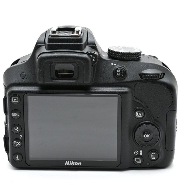 美品＞ Nikon D3300 ダブルズームキット｜シャッター数2170枚の極上