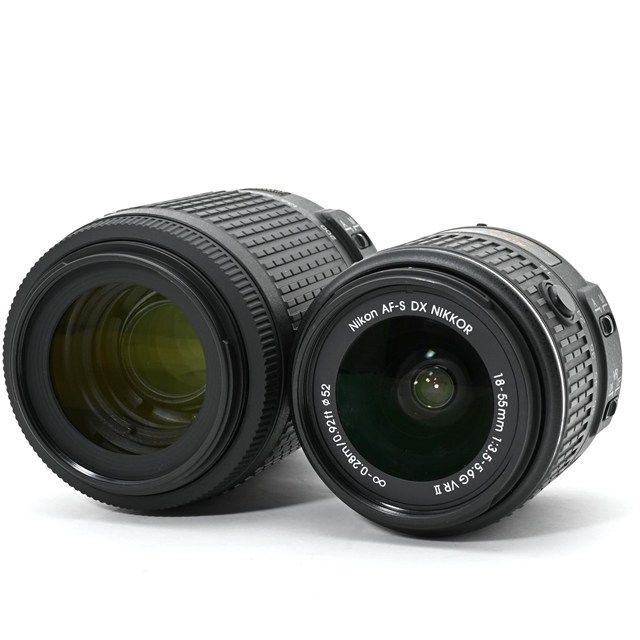 美品＞ Nikon D3300 ダブルズームキット｜シャッター数2170枚の極上