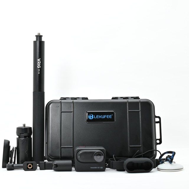 Insta 360 GO 3 S 64 GB ブラック｜超小型4 Kウェアラブルカメラ｜外観 ｜ケースに ｜高画質Vlog対応の モデル