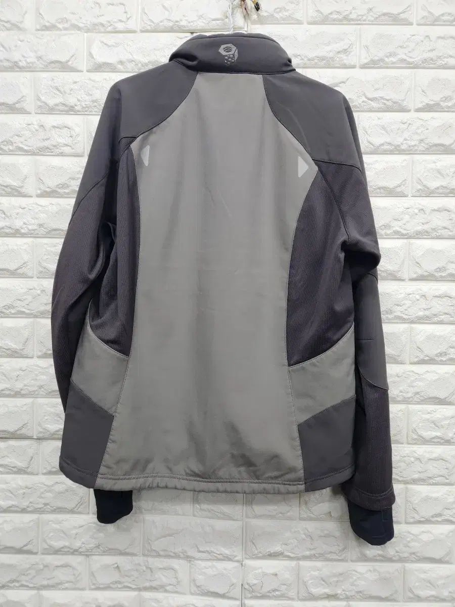 マウンテンハードウェア 起毛 ジップアップアウター k 152