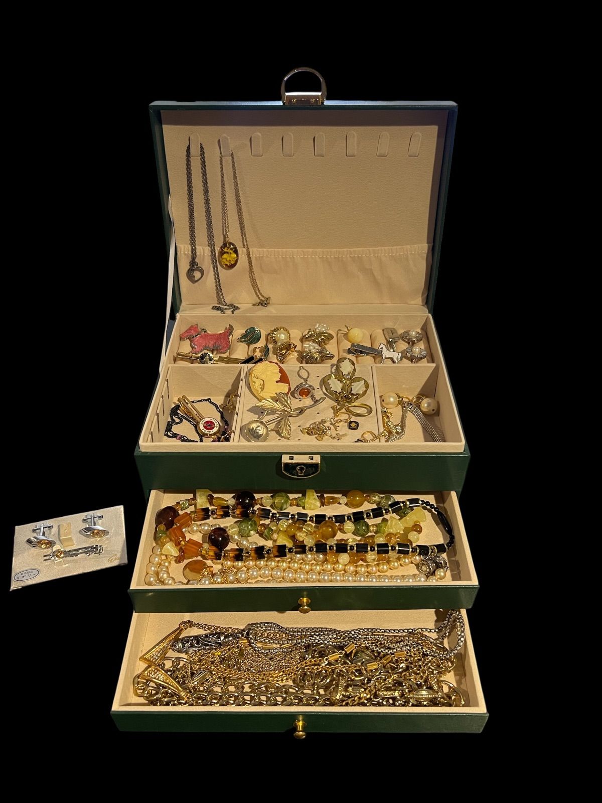 アクセサリー まとめ売り ネックレス ブローチ 指輪 生前整理 4s9 中古】遺品整理 生前整理 アクセサリーまとめ売り ネックレス