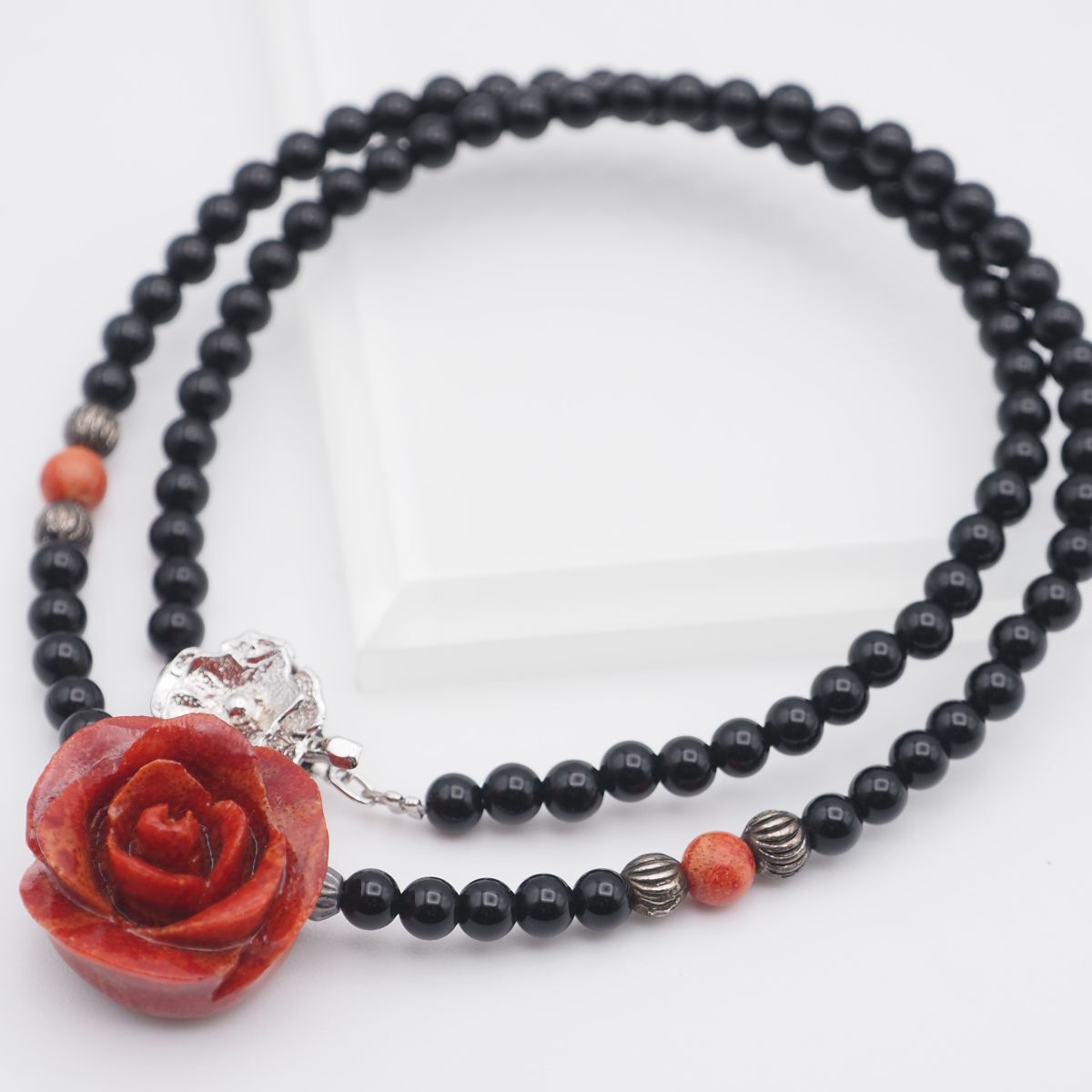 J787 イソバナサンゴ オニキス GSILVER刻印 ネックレス 薔薇 バラ デザイン シルバー 3月8月誕生石