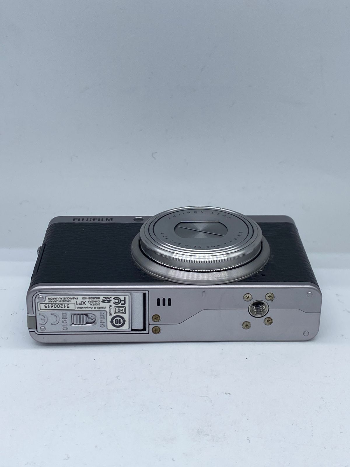 返品保証・動作確認済】FUJIFILM XF1 - メルカリ