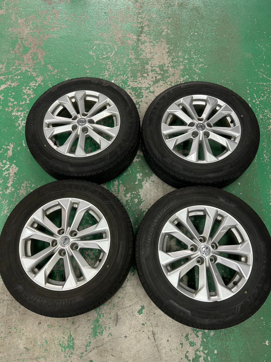 日産 エクストレイル T32 純正 17インチ 17×7J +45 5穴114.3