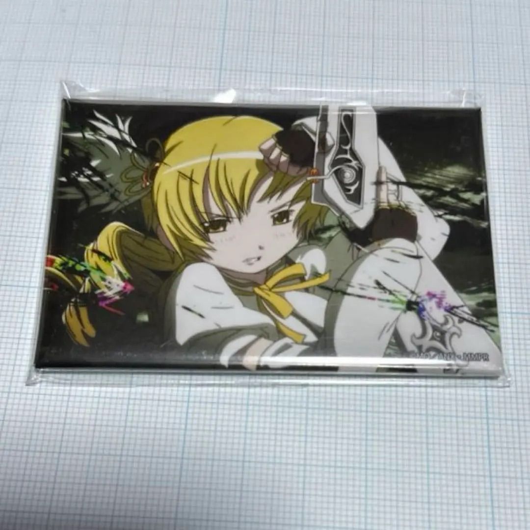 まどかマギカ 巴マミ スクエア 缶バッジ ① - メルカリ