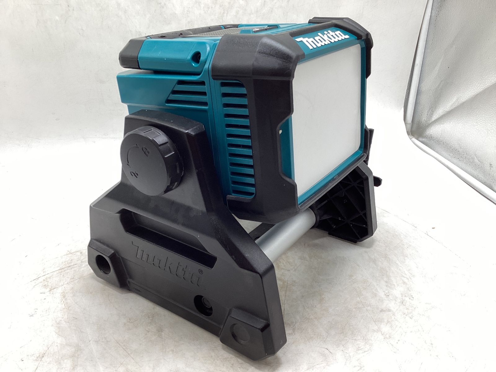 品 Makita|マキタ 14.4 V|18 Vバッテリ AC両用スタンドライト ML 811 エコツール豊田インター店 M 02