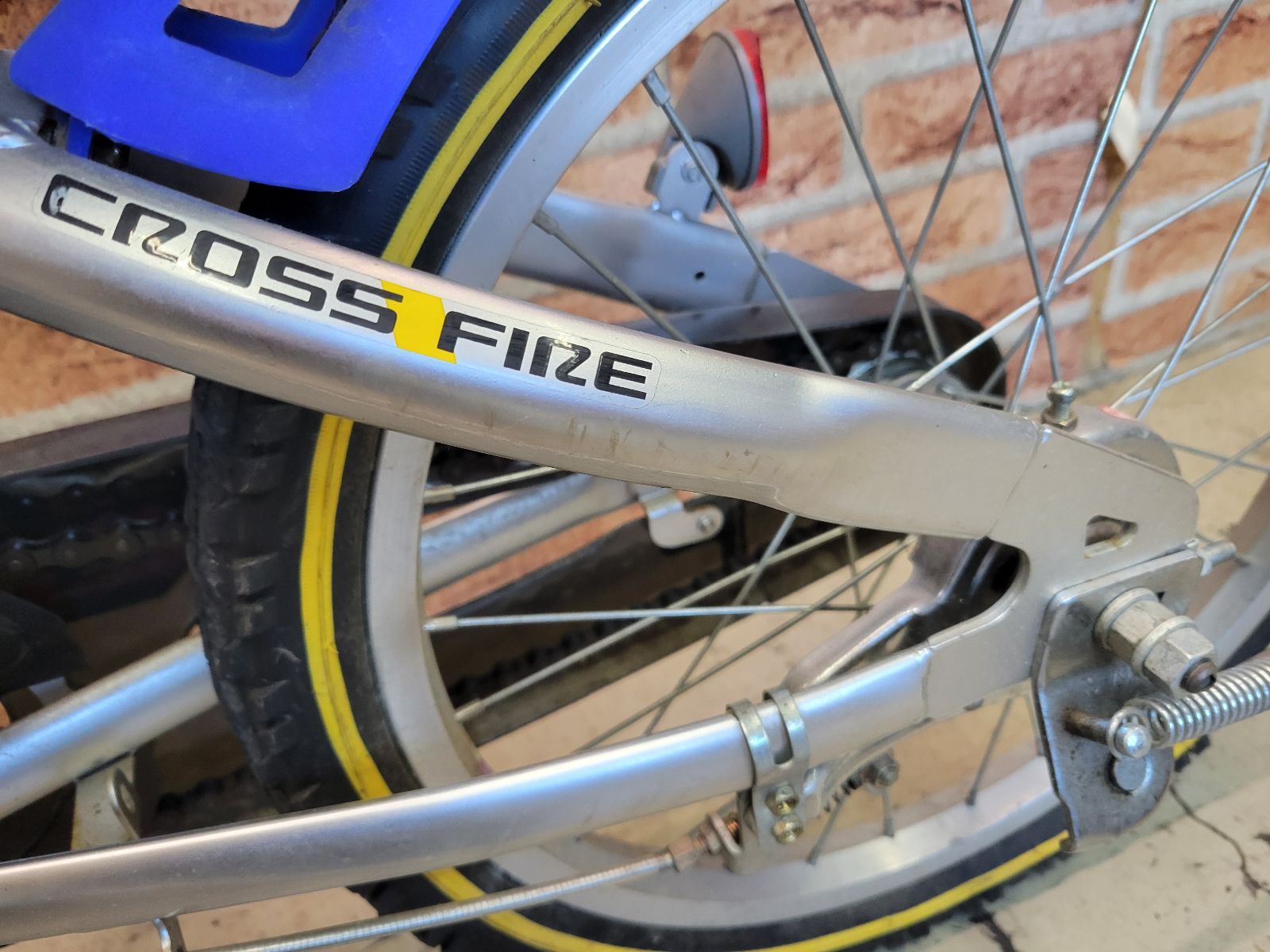 □ BRIGESTONE CROSS FIRE KIDE CK186 18インチ 108-123cm