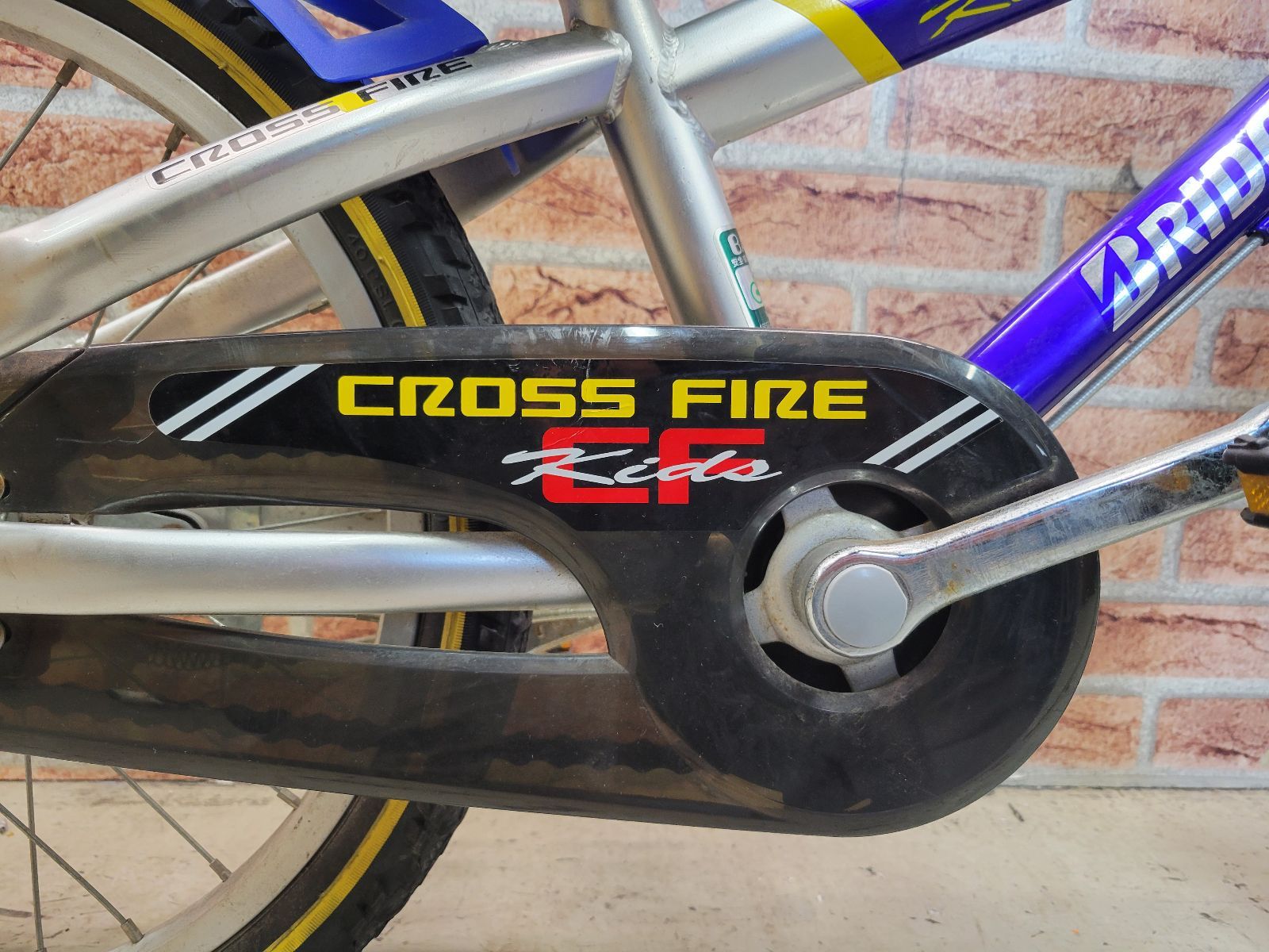 □ BRIGESTONE CROSS FIRE KIDE CK186 18インチ 108-123cm