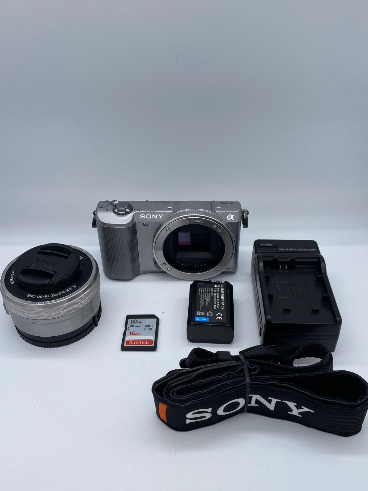 返品保証・動作確認済】SONY α5000（銀色）＋ E 16-50mm 標準ズーム