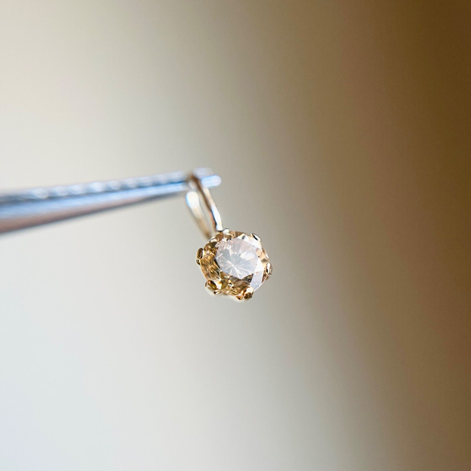 K18YG 天然ダイヤモンド 0.13ct チャーム ペンダントトップ dia - メルカリ