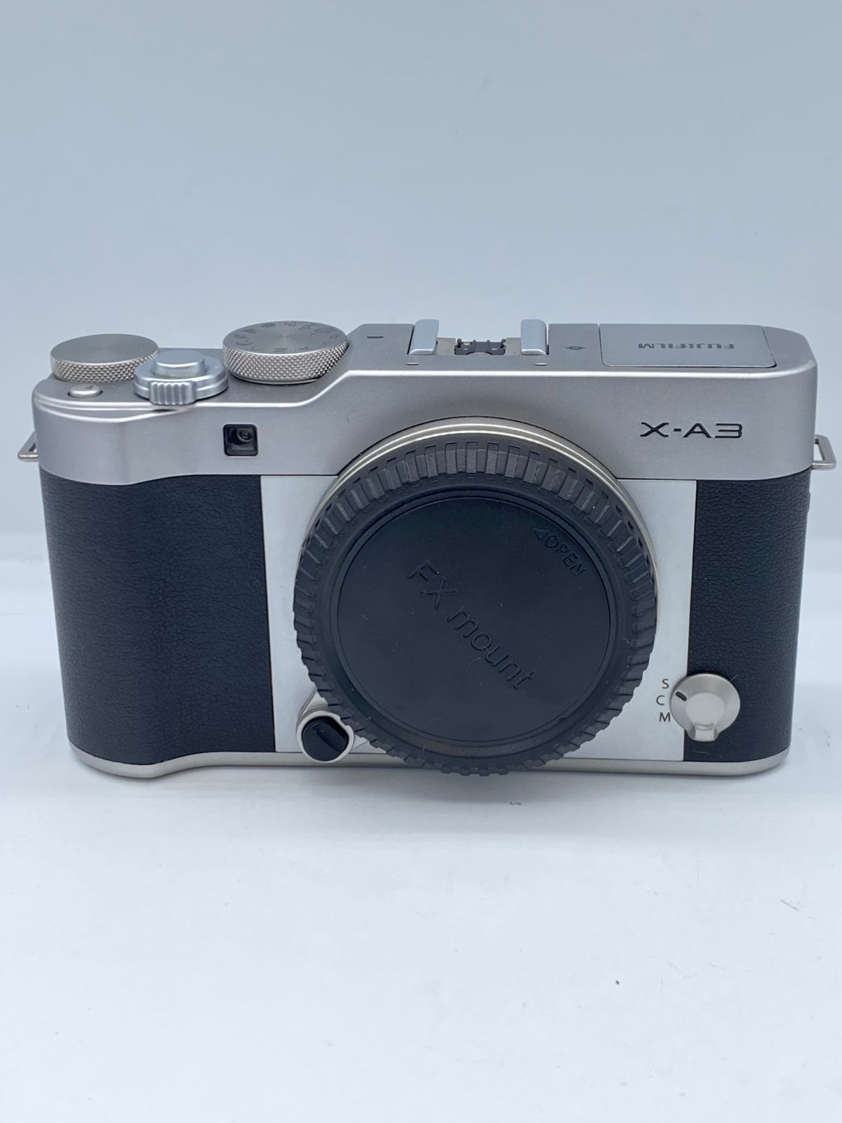 返品保証・動作確認済】FUJIFILM X-A3（シルバー）＋ XC 16-50mm F3.5