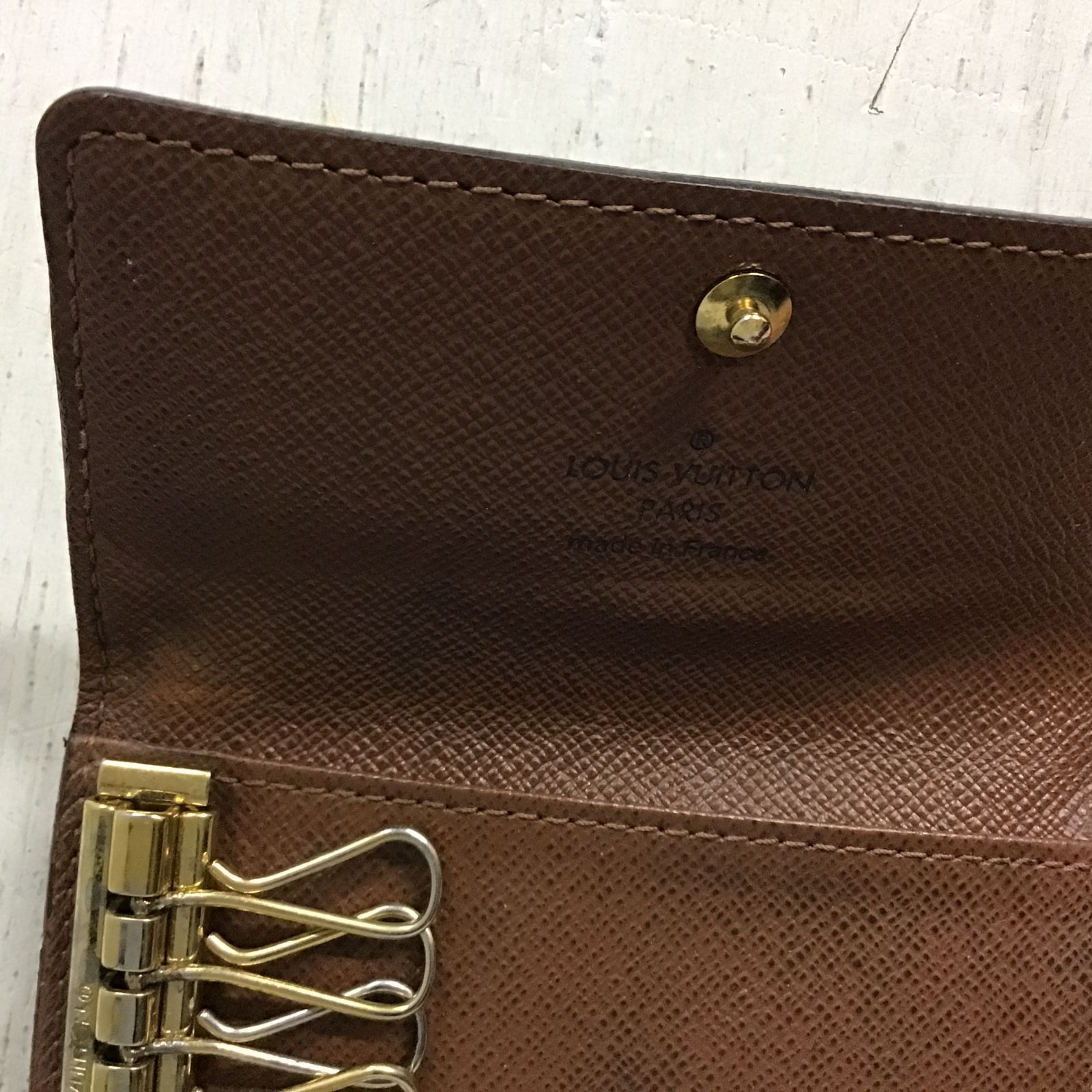  八戸85-3- LOUIS VUITTON ルイヴィトン ミュルティクレ6 モノグラム 6連キーケース キーケース 小物