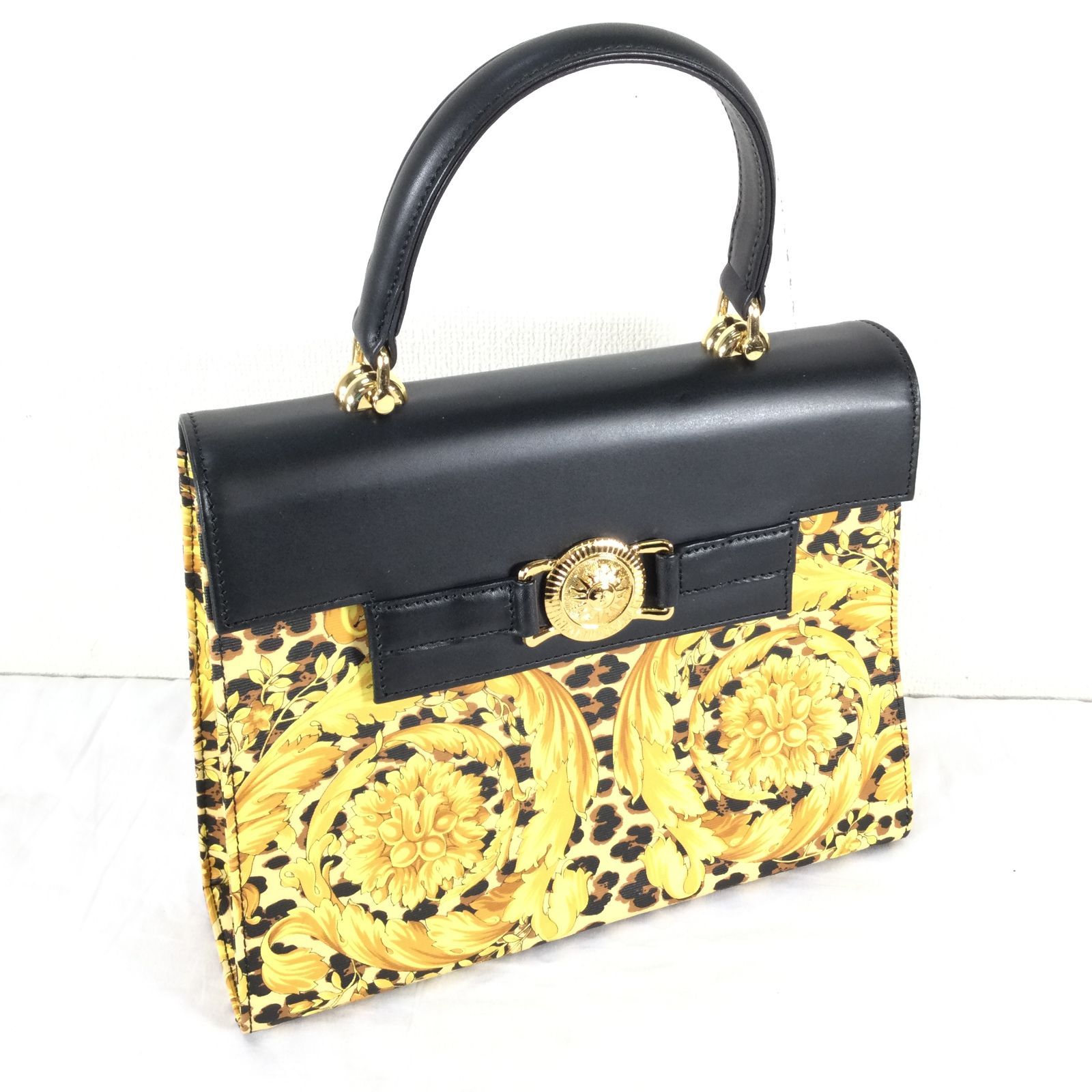 美品【Gianni Versace】チェーンバッグ　ゴールド金具　ハラコ VERSACE/ヴェルサーチ】 チェーンミニバッグ ショルダーバッグ レザー