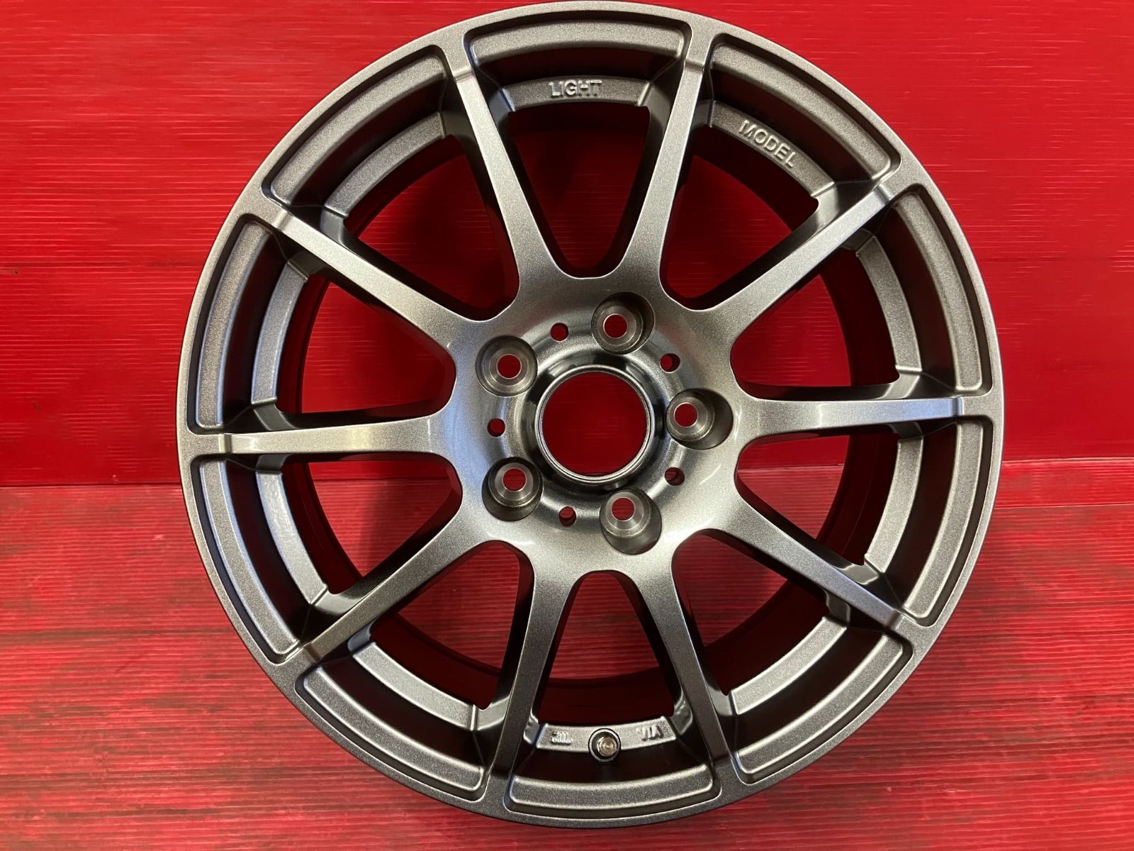 ホイール 16 x 6 5 J 114 3 38 H STAG メタリックグレー 4本SET