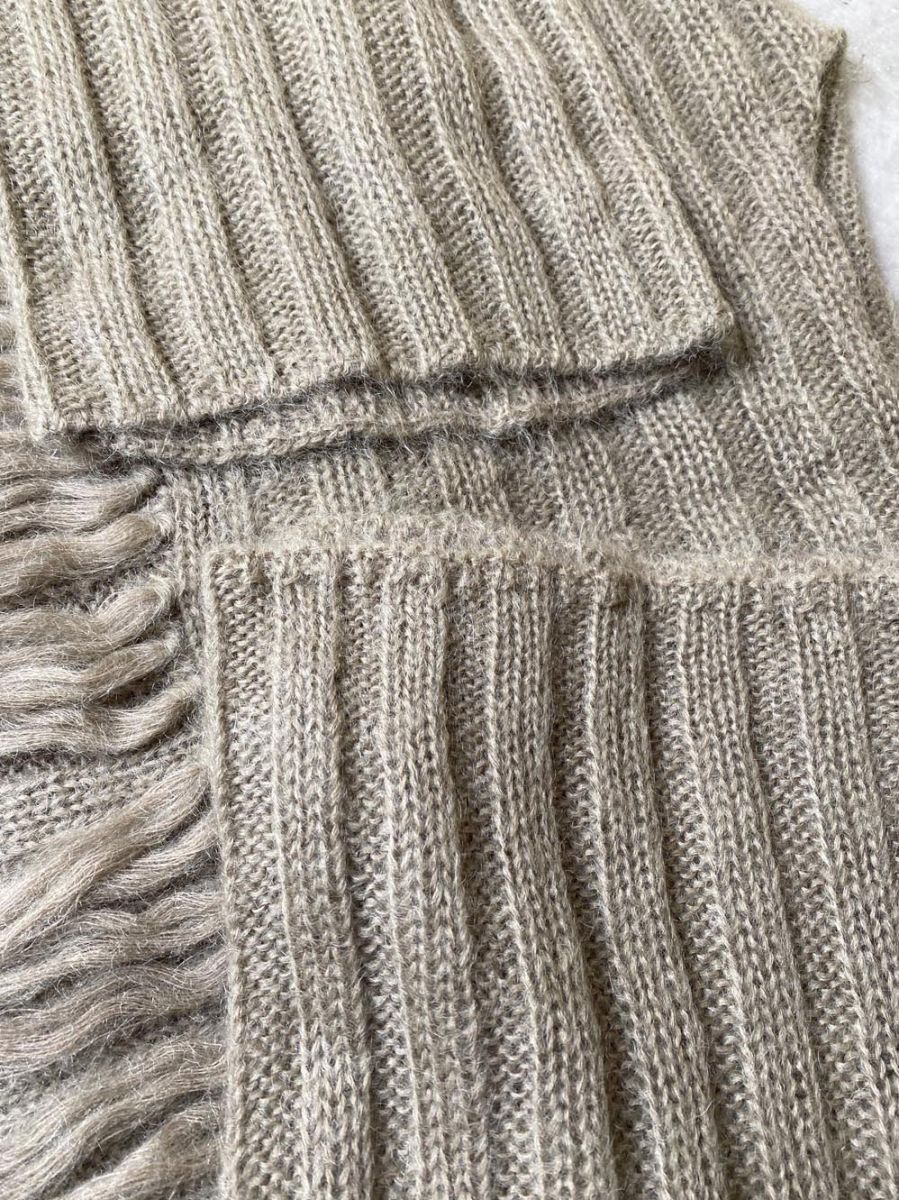 アングリッド フリンジボリュームニット