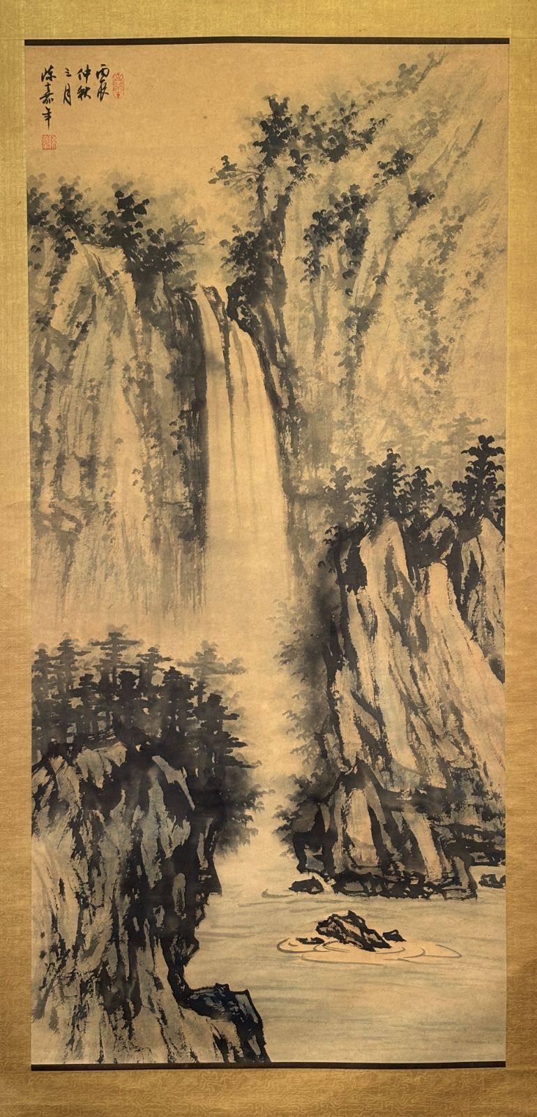 中国画 雄大な滝の図 陳嘉年作 山水画 和室 茶室 床の間 インテリア