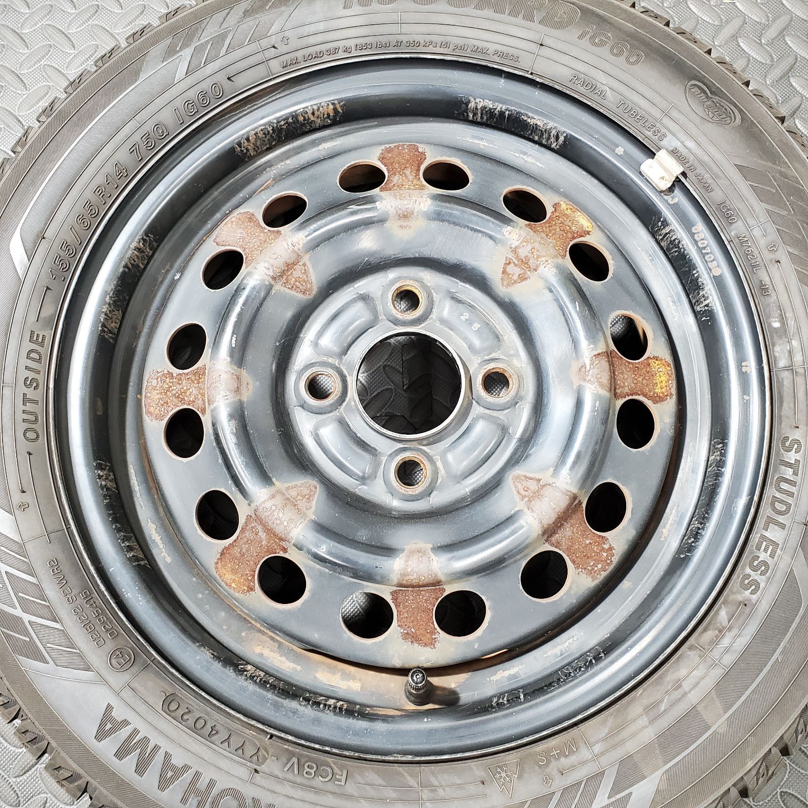 20年製 155 65 R 14 ヨコハマ アイスガードIG 60 スバル ステラ 2 スタッドレスタイヤ 冬タイヤ 1297