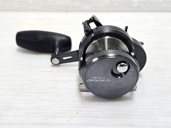 SHIMANO ベイトリール