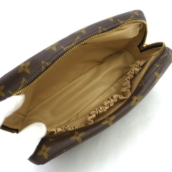 化粧ポーチ モノグラム