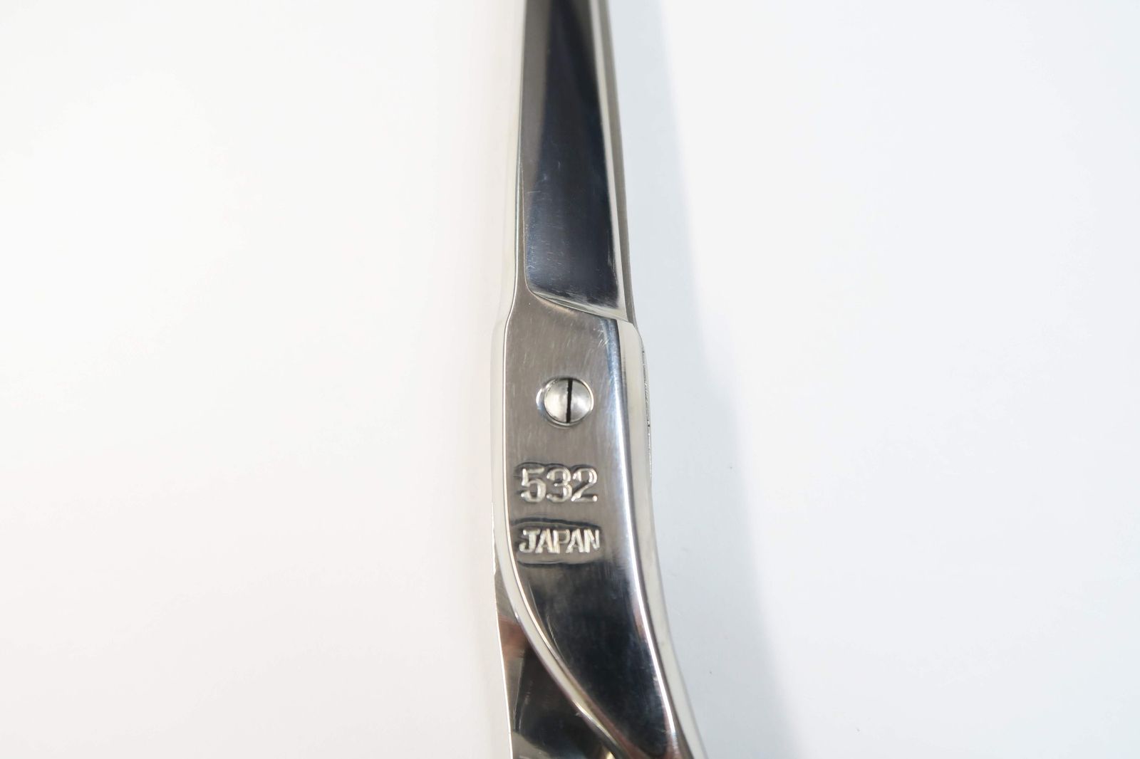 Bランク【光シザー HIKARI ヒカリ】 532 シザー 美容師・理容師 6.0