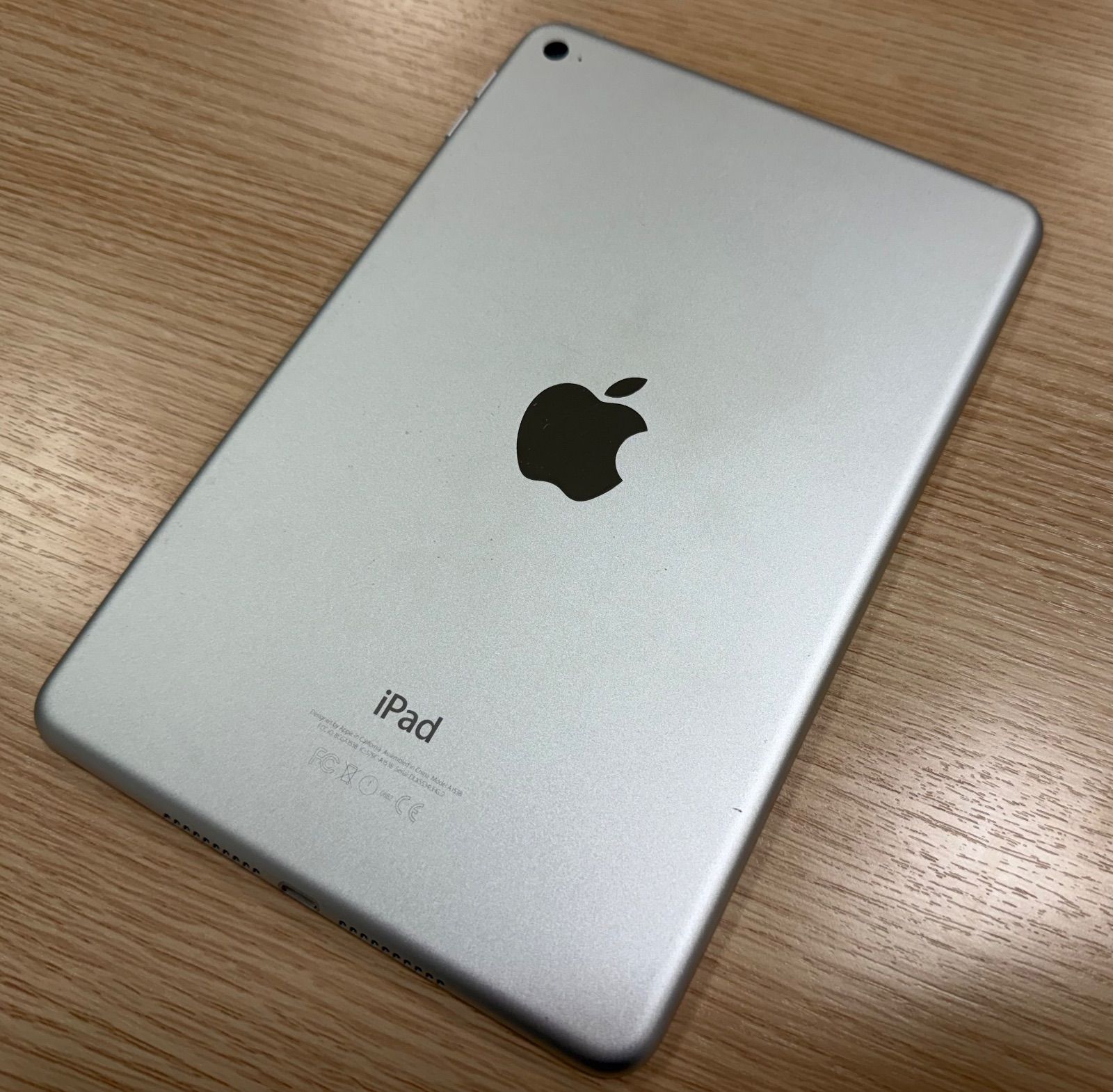 ランクB】iPad mini4 第4世代 32GB シルバー Wi-Fiモデル - メルカリ