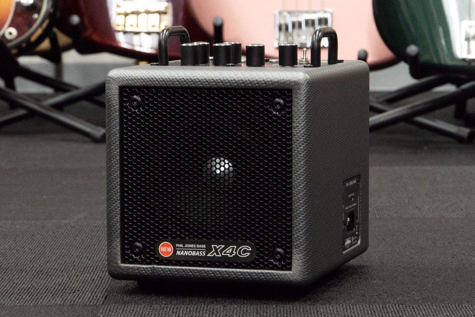 PHIL JONES BASS X 4 C Carbon Silver GIB横浜