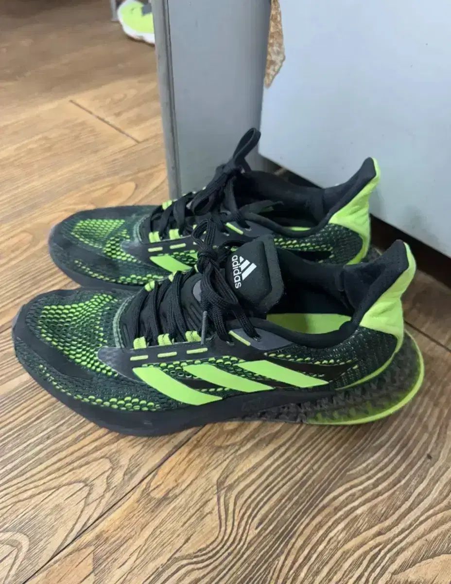 アディダス 4D アルファエッジ RUN 270 プライムニット