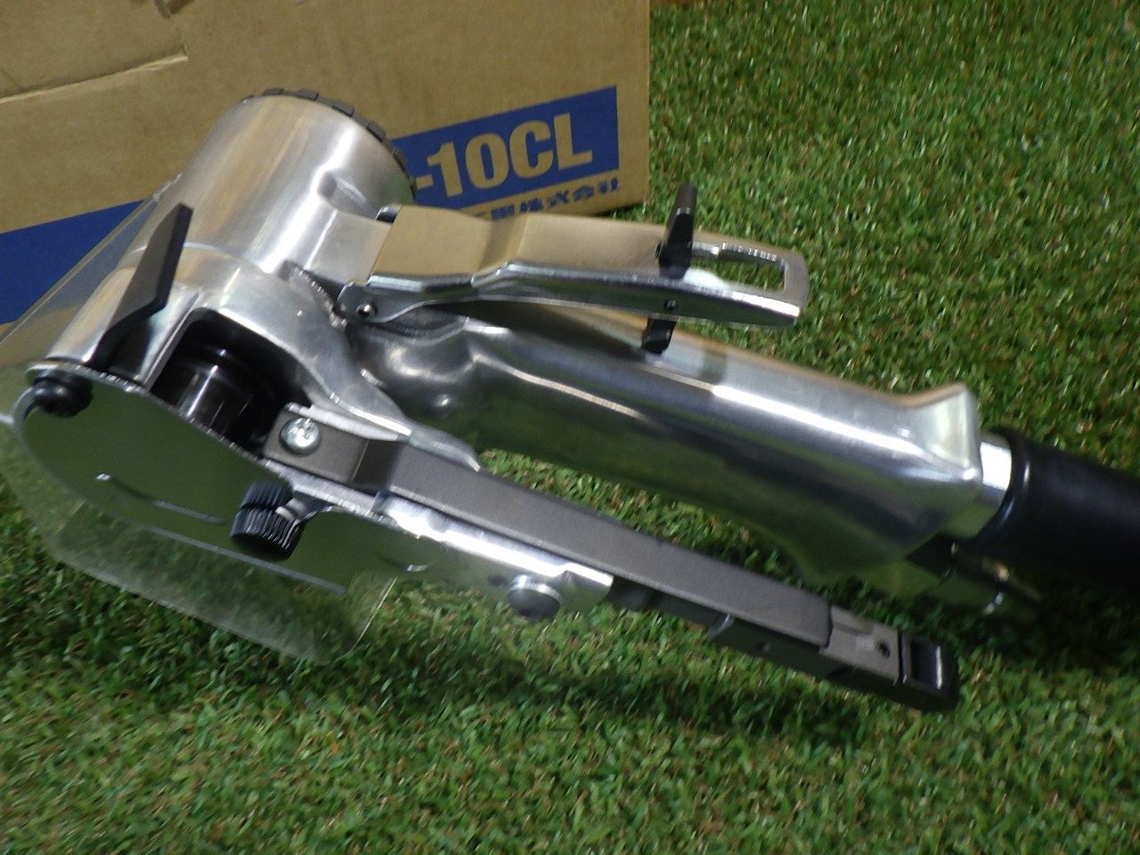 日東工器 電動式ベルトサンダ ベルトン B-10 CL 50425 狭所の研削 研磨作業に 箱破れ 品扱い ♥