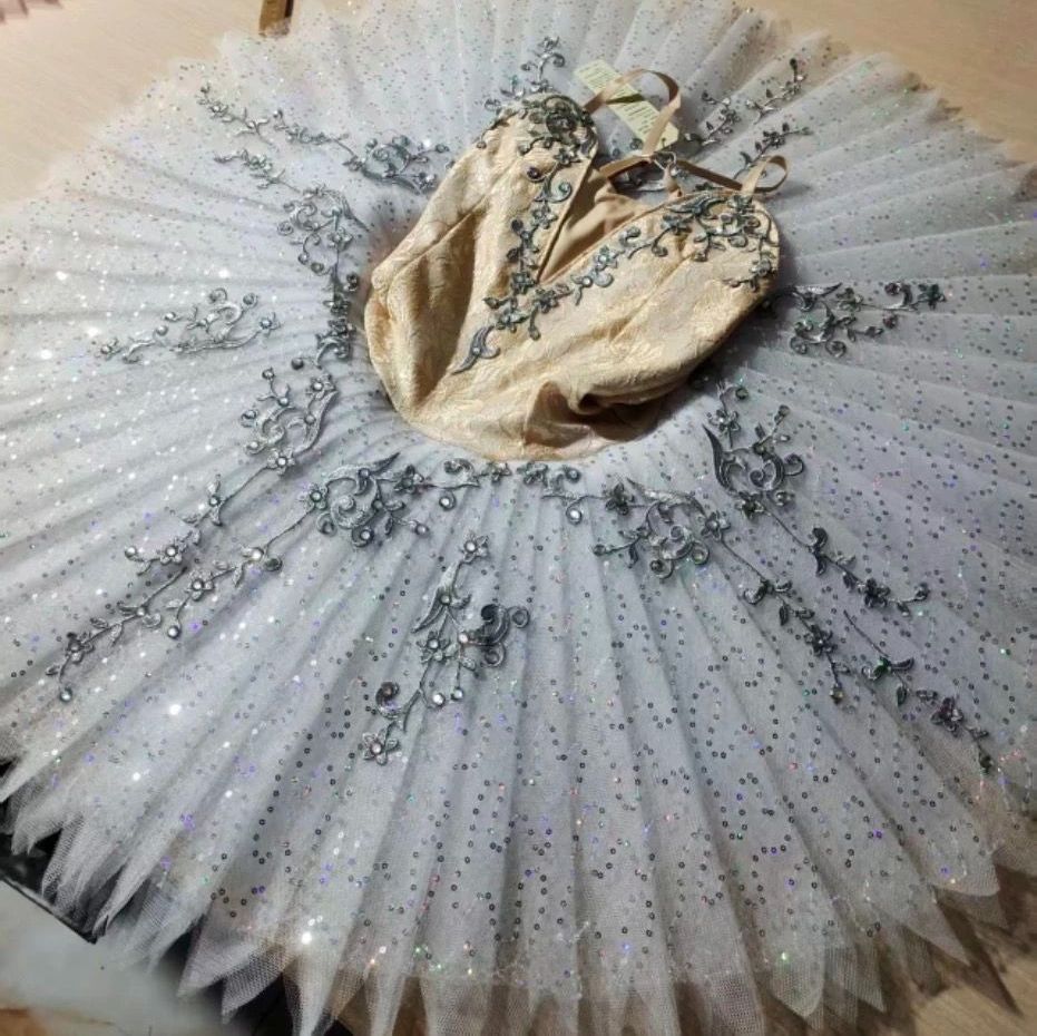 バレエチュチュ tutu バレエ衣装クラシック プロ仕様 練習着 チュール 刺繍 新品 未使用 バレエ衣装 プロ仕様 クラシックチュチュ ホワイト TUTU