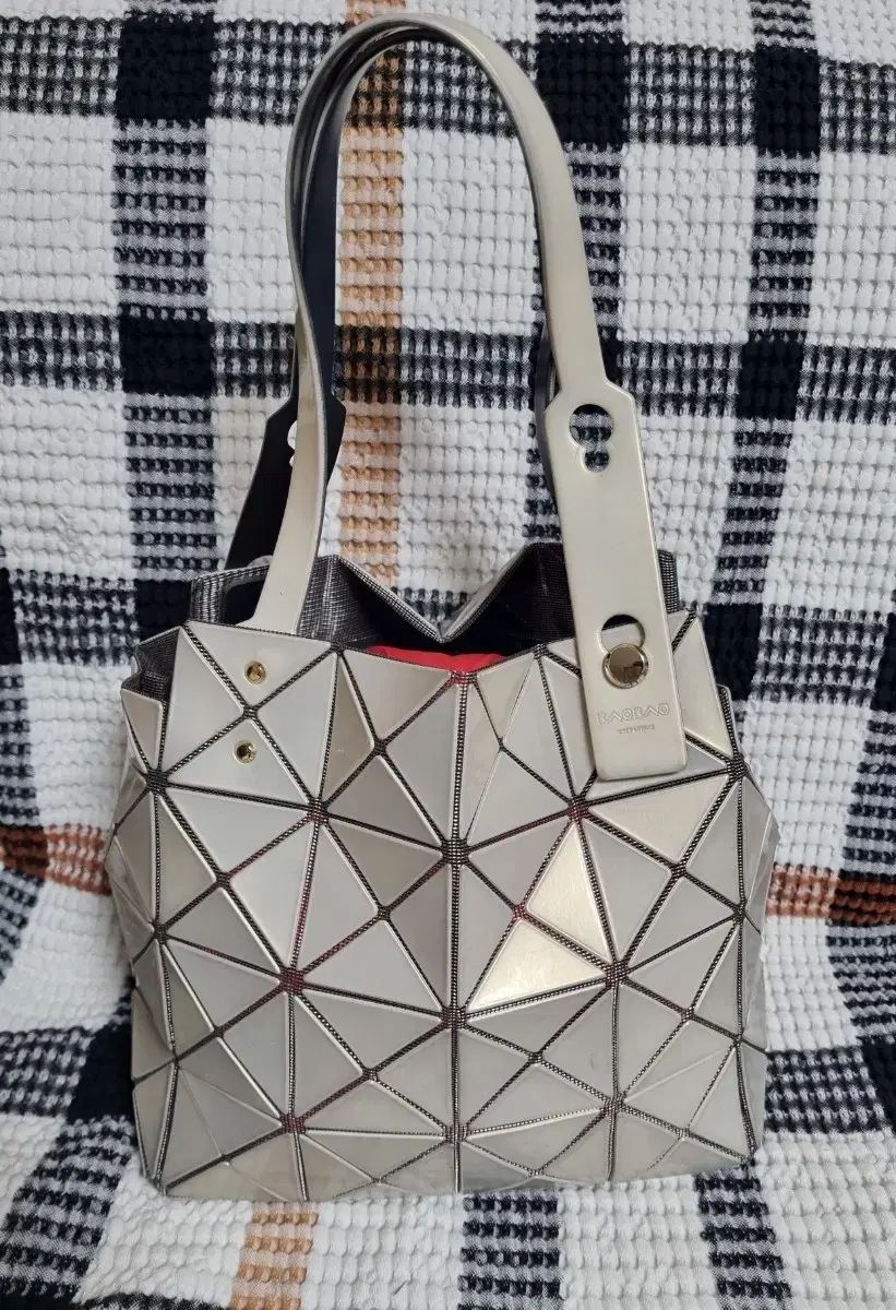 正規品) BAO BAO ISSEY MIYAKE バオバオイッセイミヤケ カラット CARAT