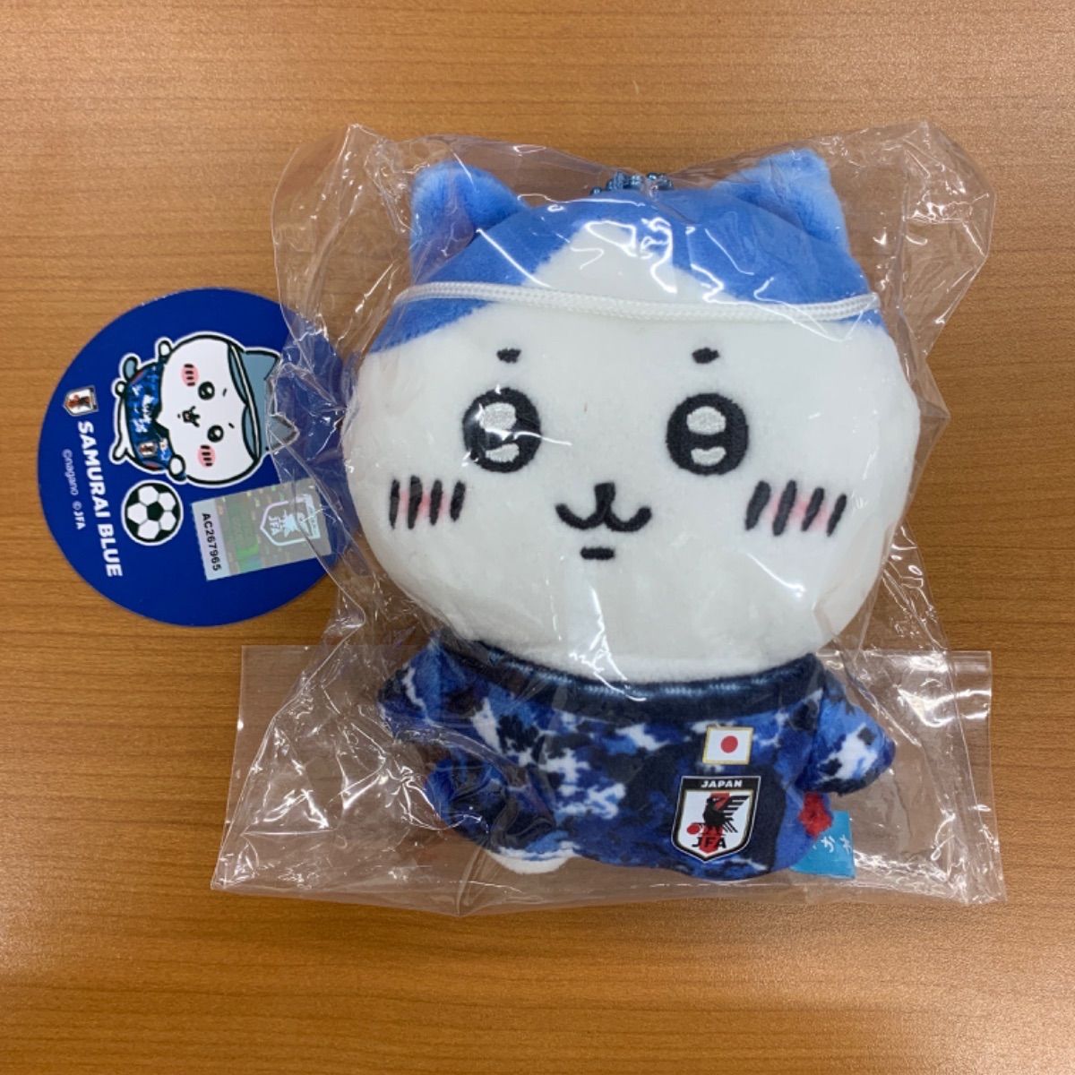 タグ付き ちいかわのぷちミニマスコット ハチワレ サッカー日本代表ver