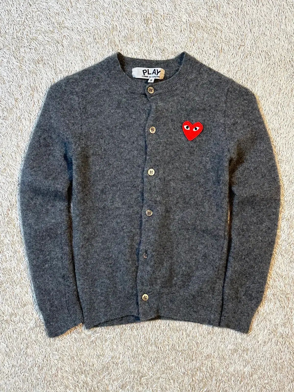レディース S コム デ ギャルソン レッド ハート ワッペン ウール カーディガン グレー