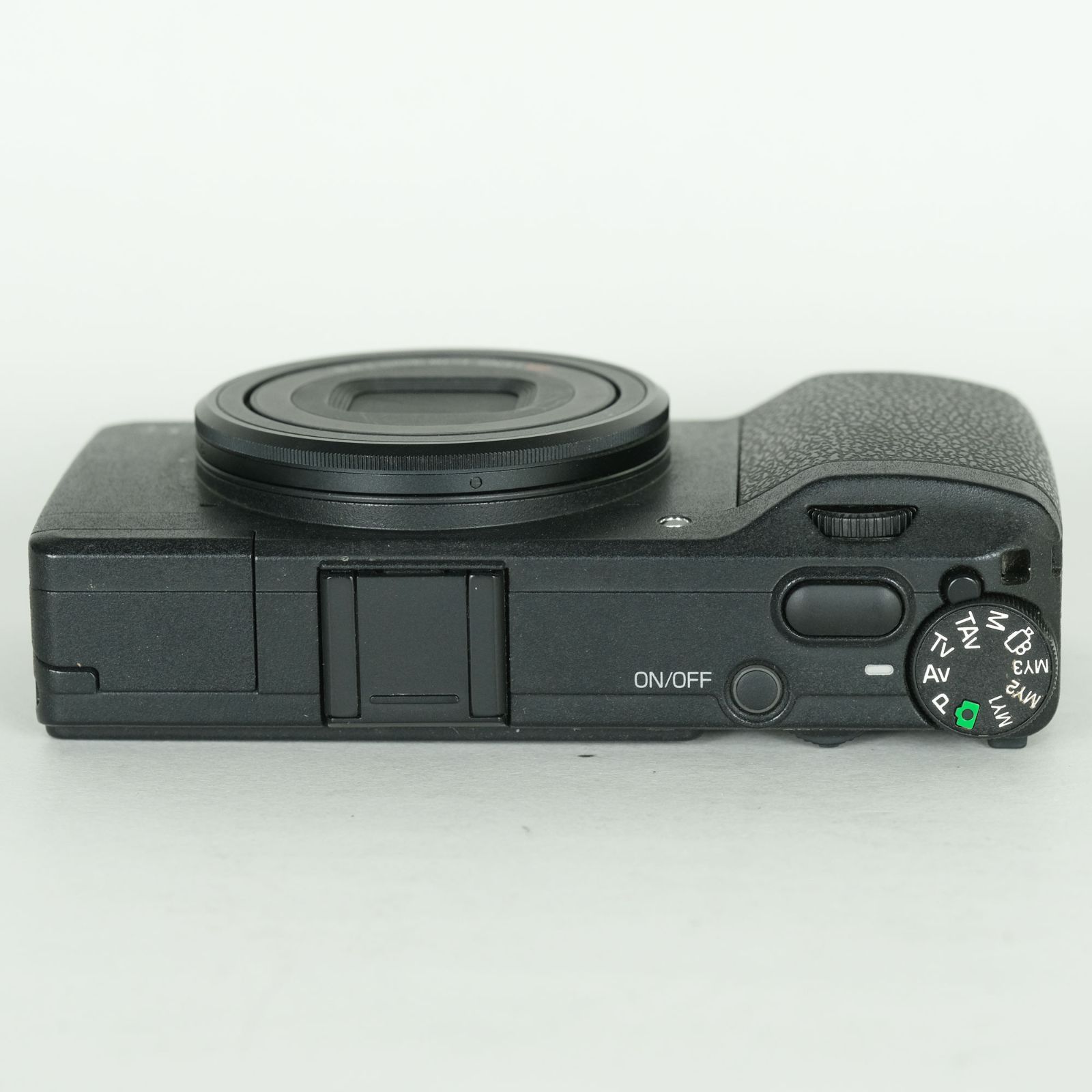 良品 | シャッター数2,263回｜バッテリー2個付] RICOH GR | コンパクト