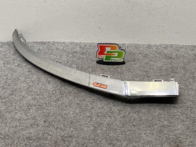 Cクラス W205 純正 左 フロント モール A2058851374 メッキ メルセデス